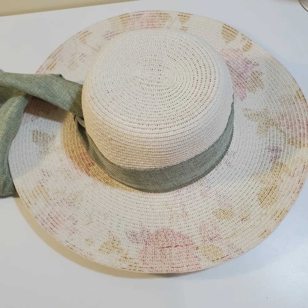 Diamond Dotz at Home  100% Paper hat